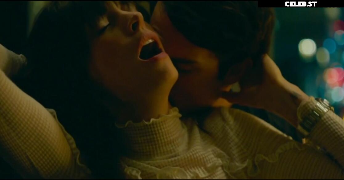 Anne Hathaway Image 2853027