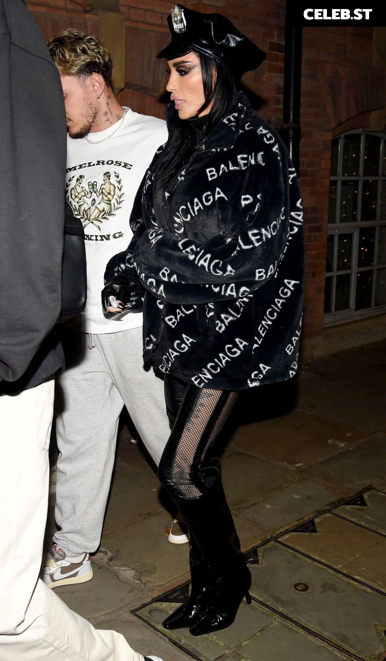 Katie Price Image 2850411