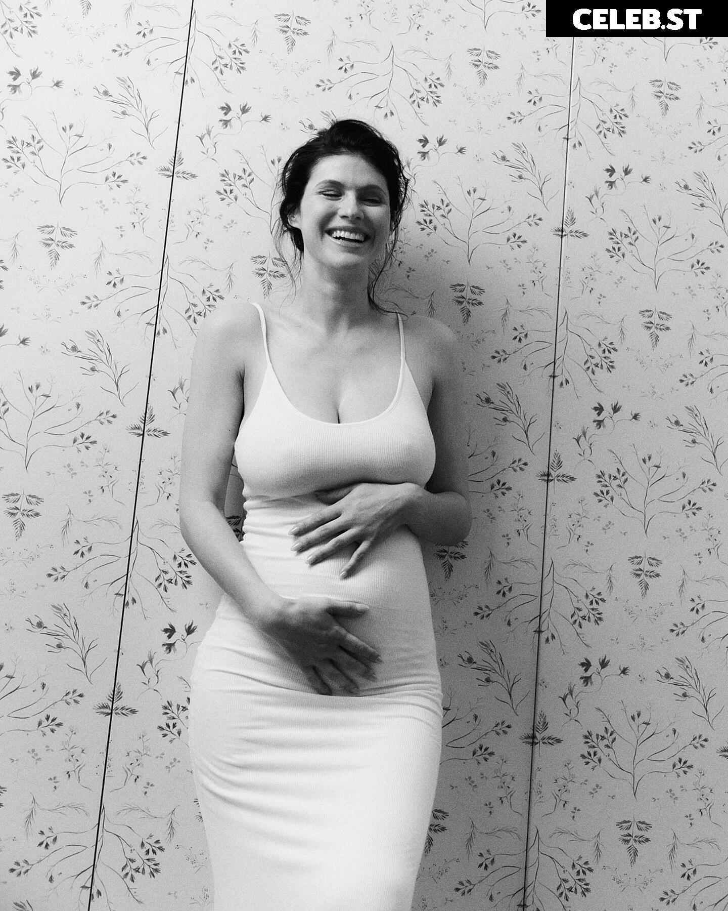 Alexandra Daddario Image 2858478