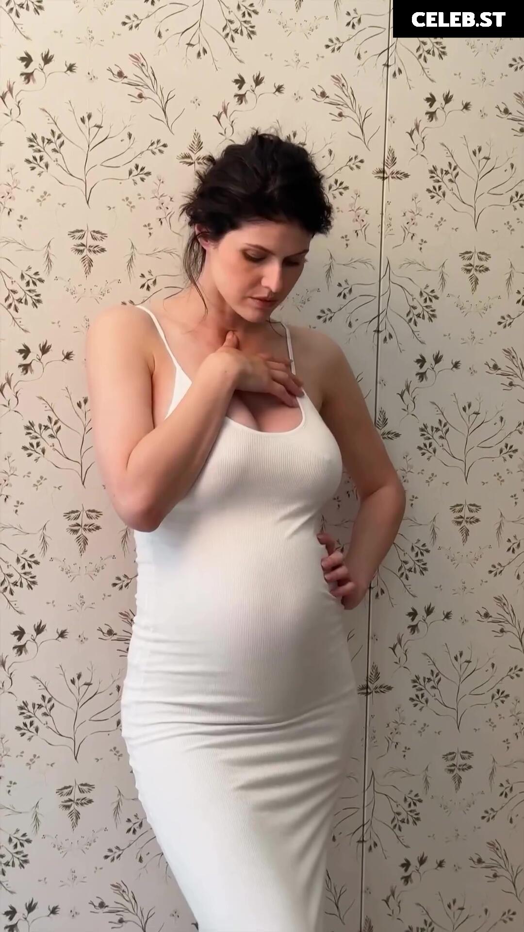 Alexandra Daddario Image 2858394