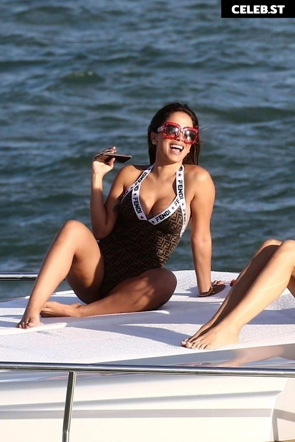 Anitta Image 2845240