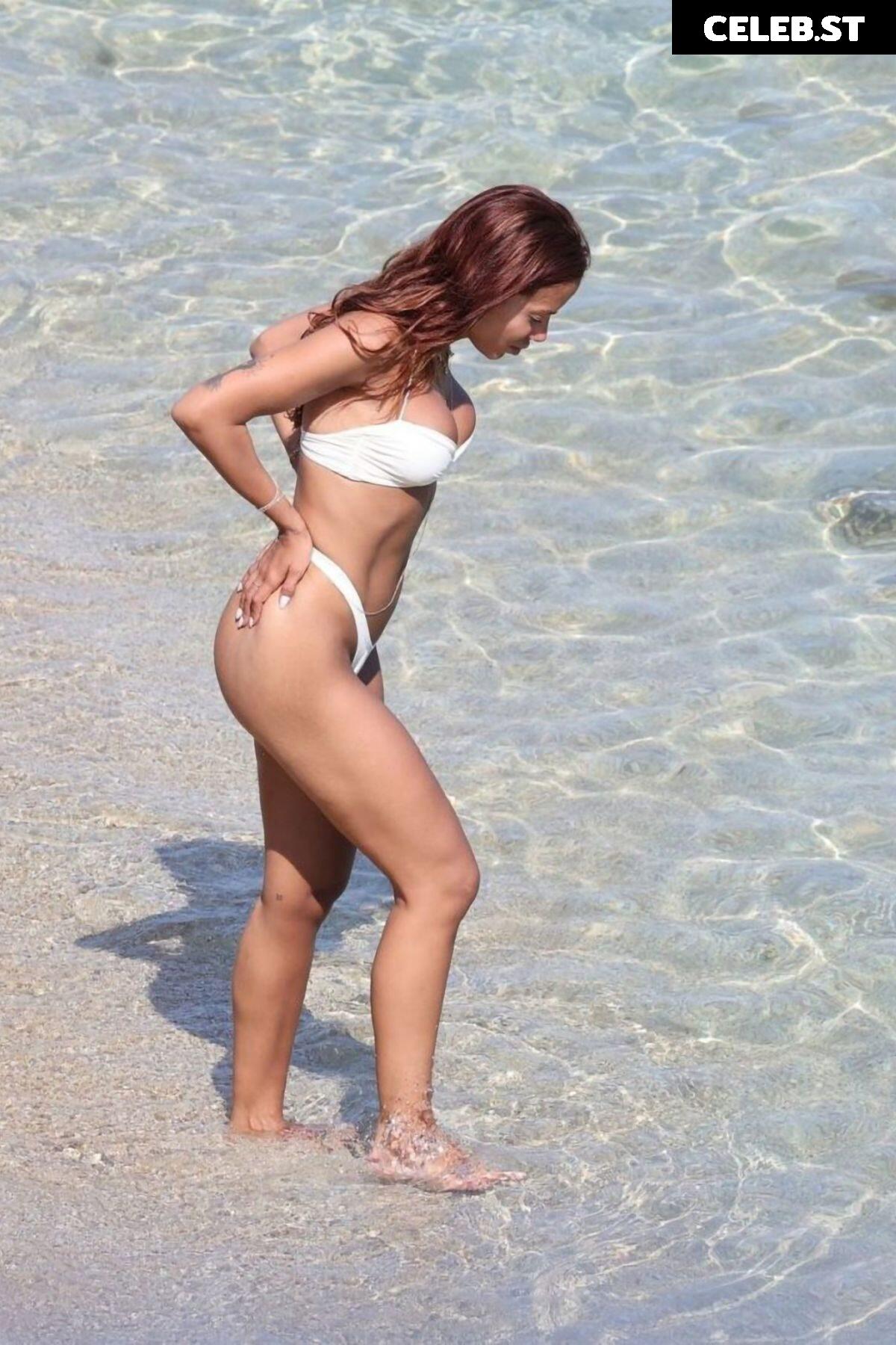 Anitta Image 2844508