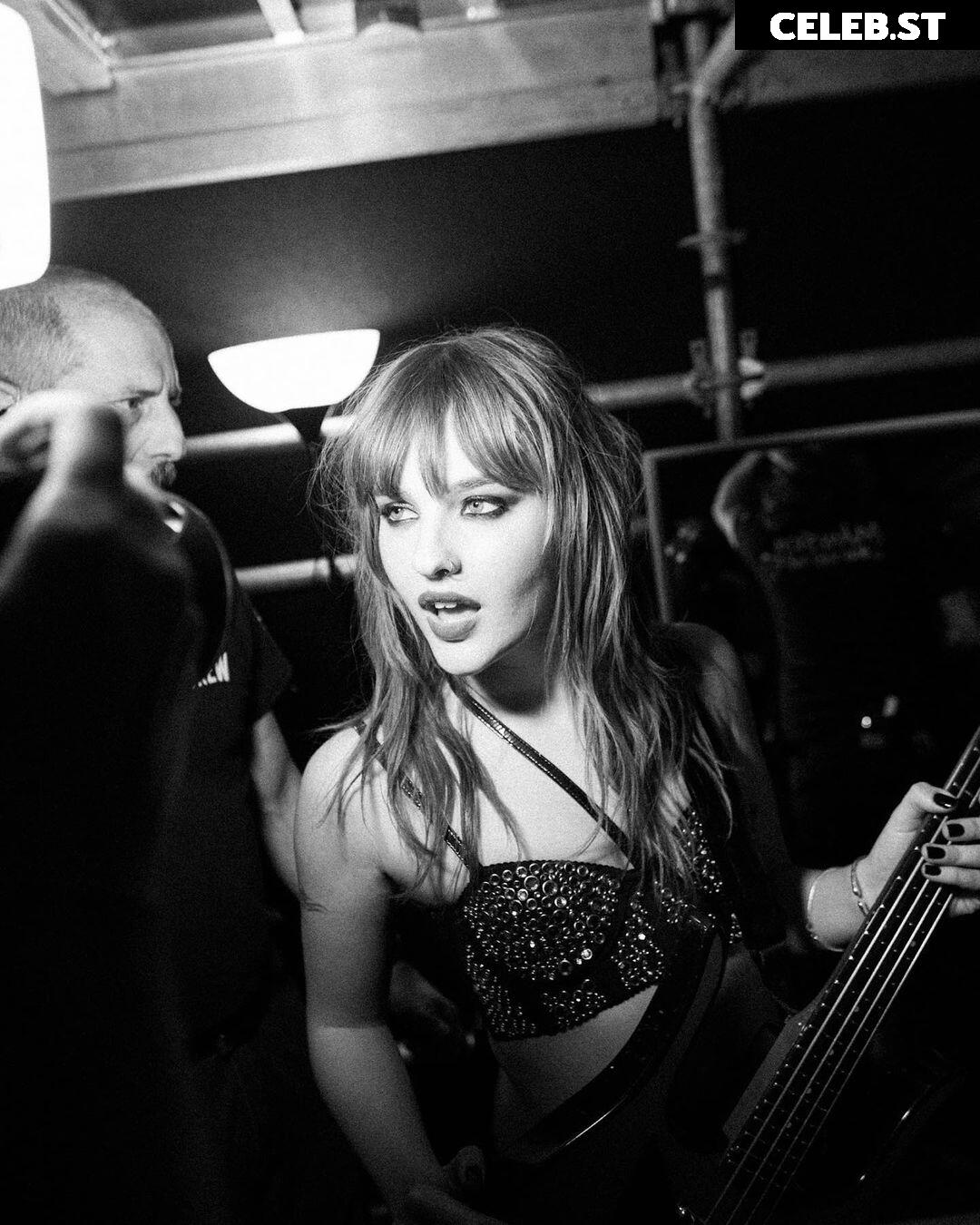 Victoria De Angelis Image 2843480