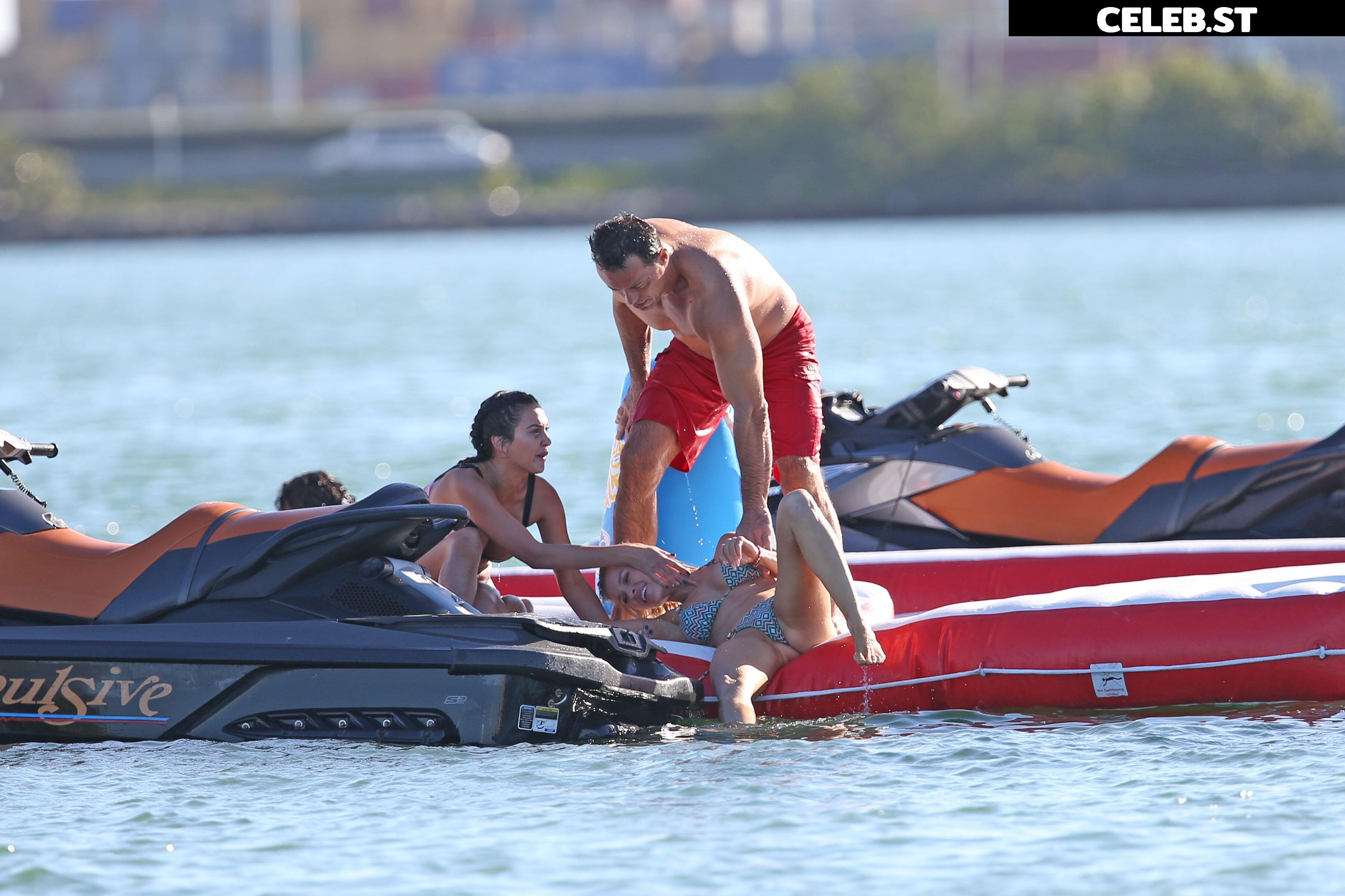 Joanna Krupa Image 2848579