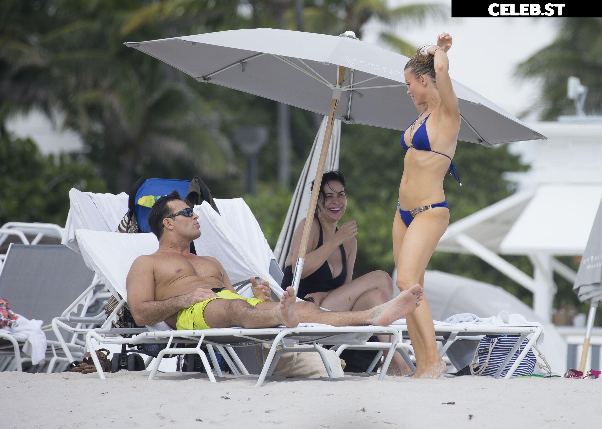 Joanna Krupa Image 2848055
