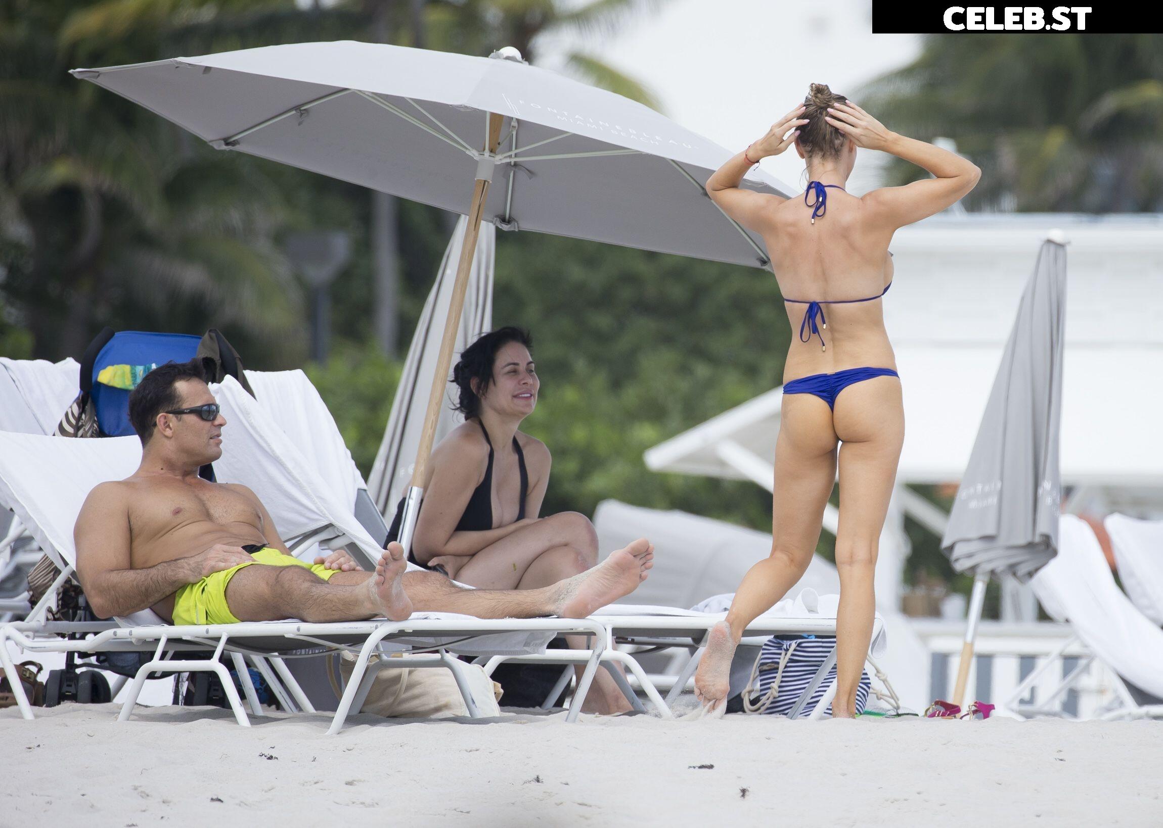 Joanna Krupa Image 2848066