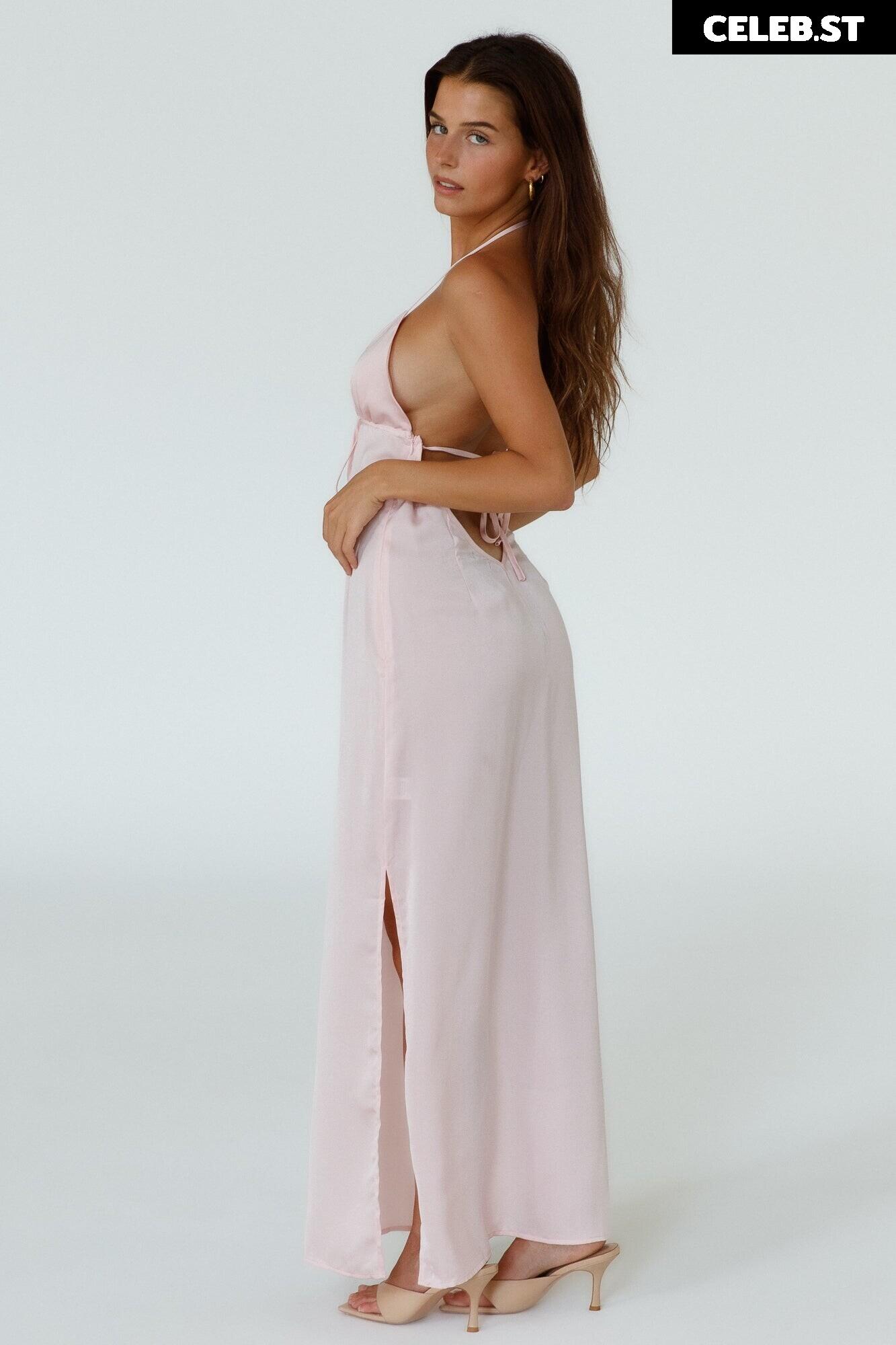 Stephanie Mandich Image 2834726