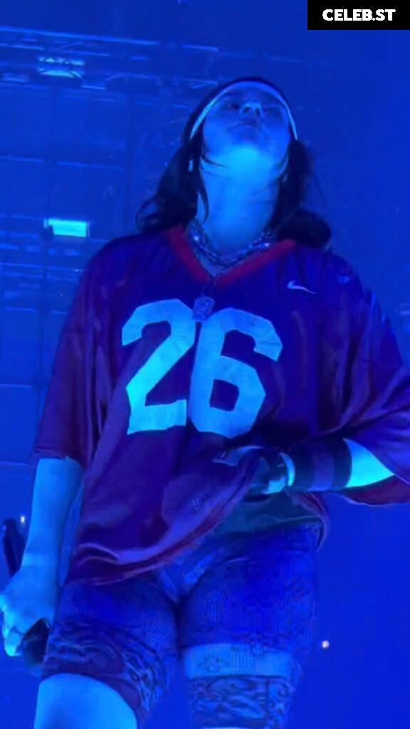 Billie Eilish Image 2831876