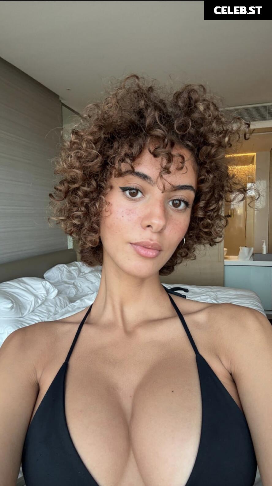 Rita Faez Image 2832612