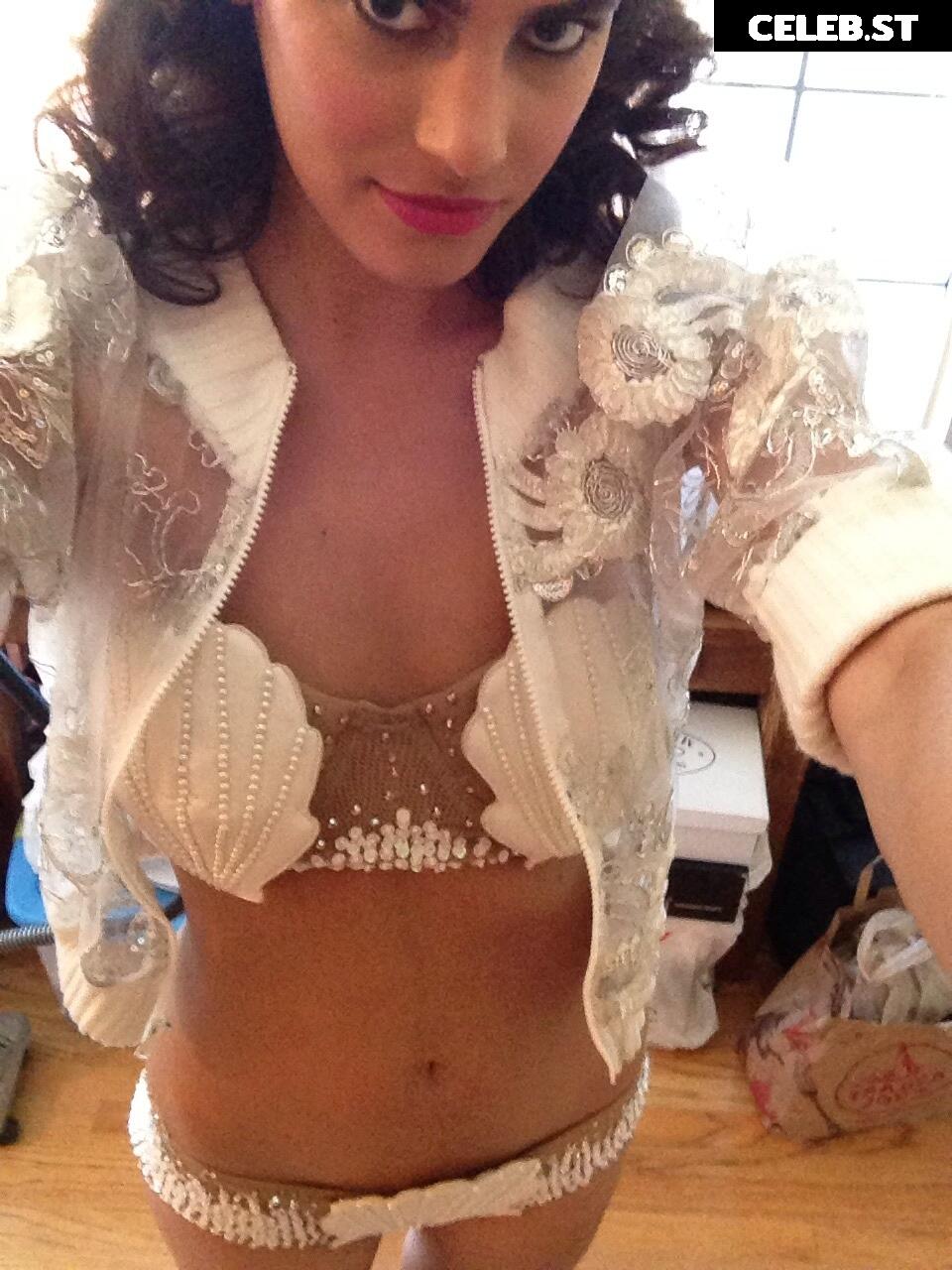 Alisar Ailabouni Image 2824787