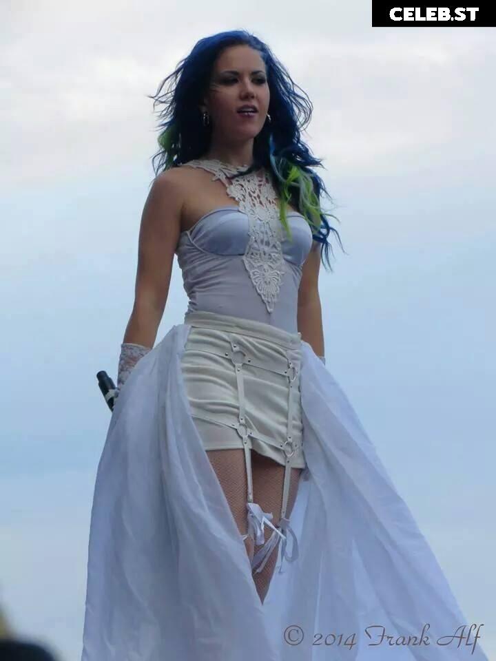 Alissa White-Gluz Image 2822549