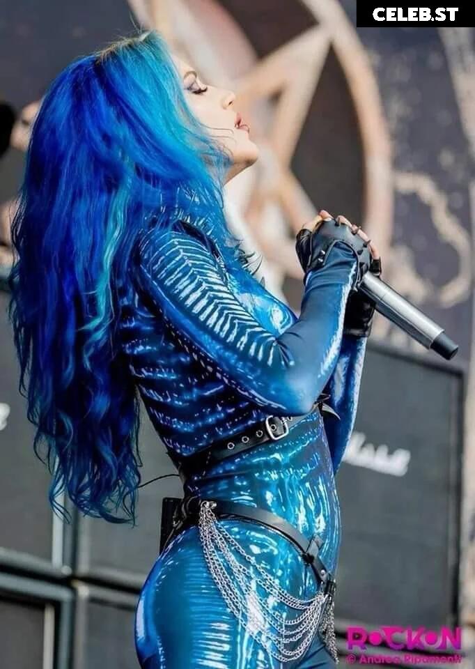 Alissa White-Gluz Image 2822447