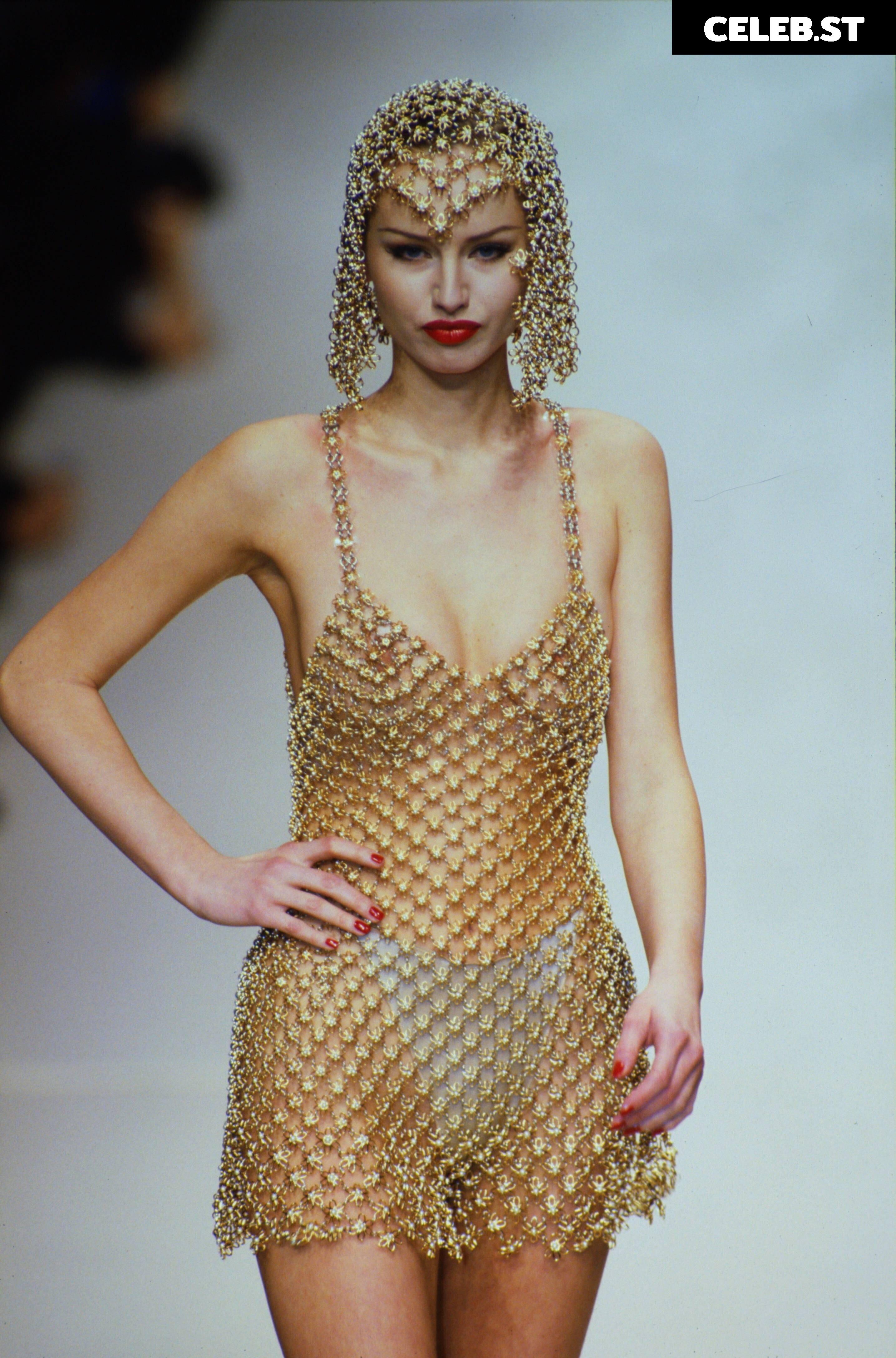 Adriana Karembeu Image 2822475