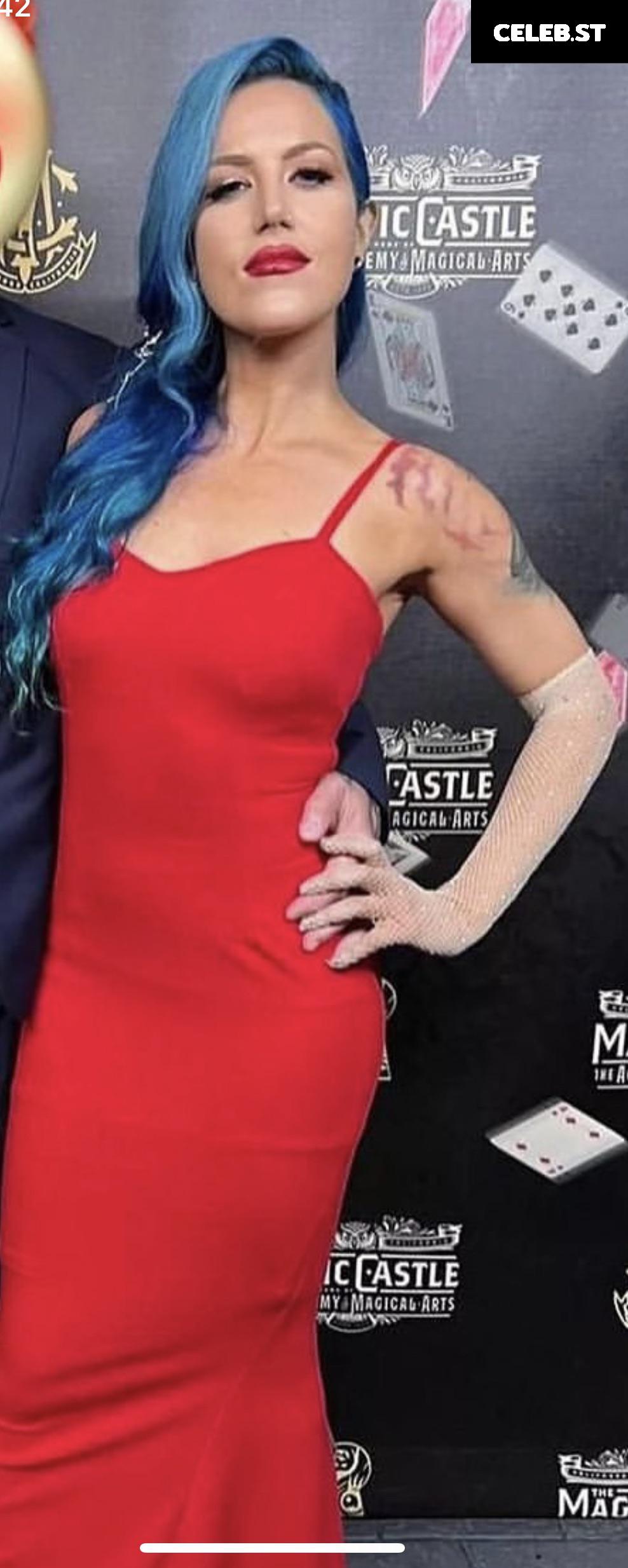Alissa White-Gluz Image 2822404