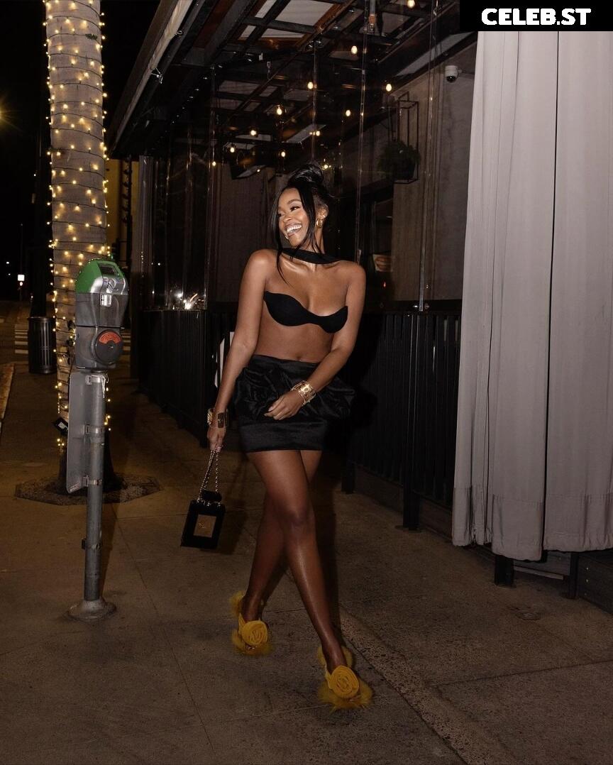 Nafessa Williams Image 2822639