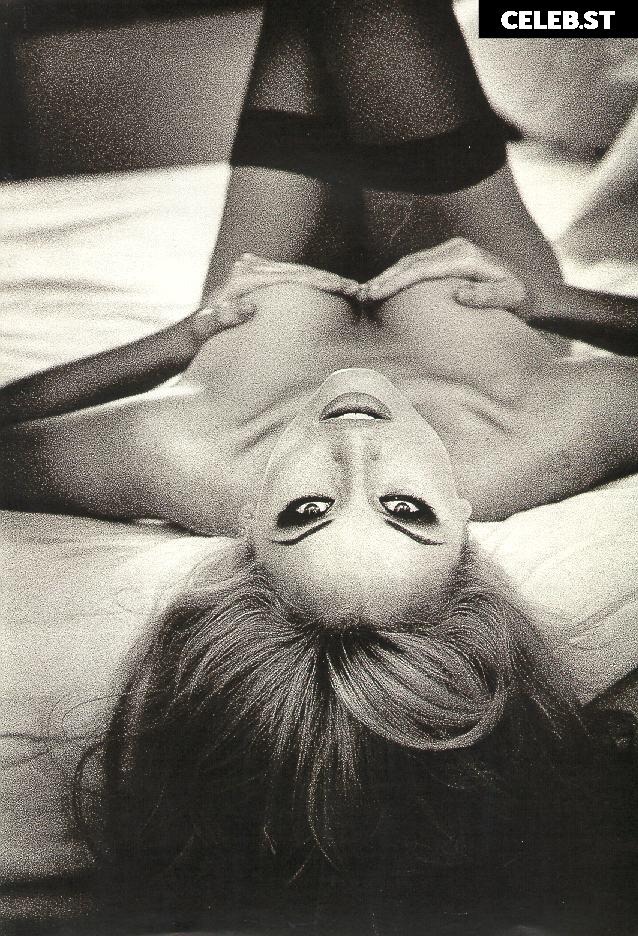 Adriana Karembeu Image 2822131