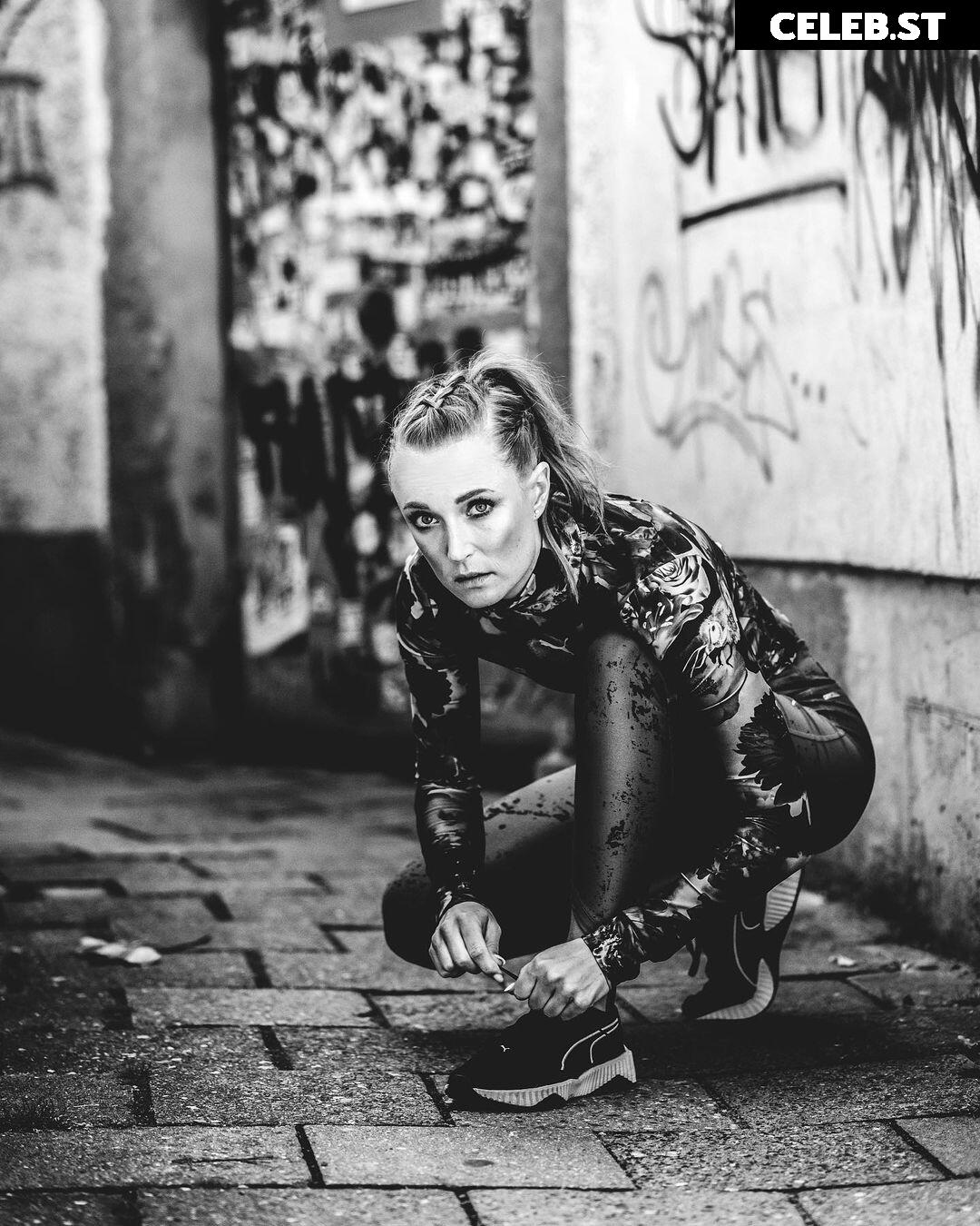 Nele Schenker Image 2822990