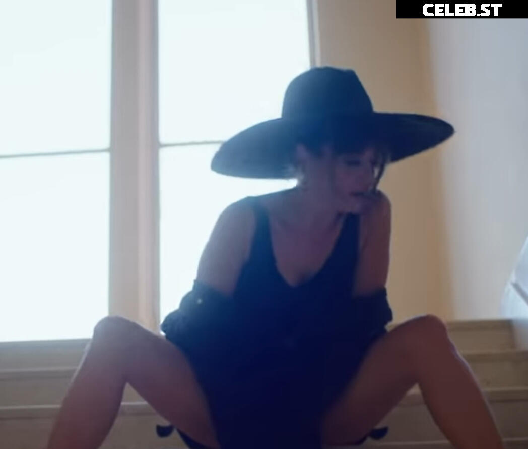 Mandy Capristo Image 2823658