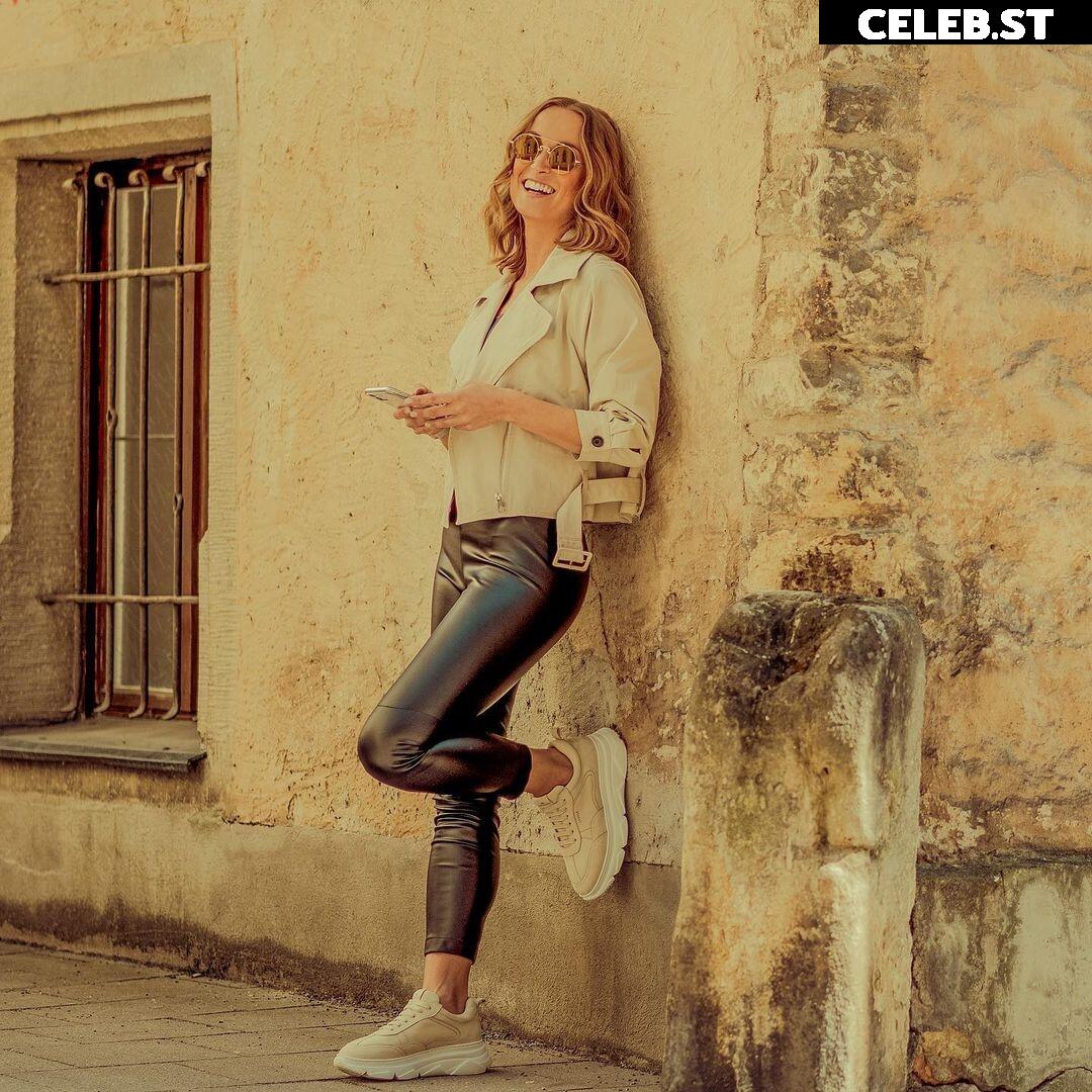 Nele Schenker Image 2823200