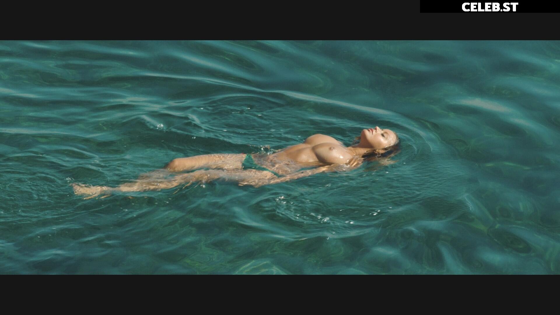 Zahia Dehar Image 2820563