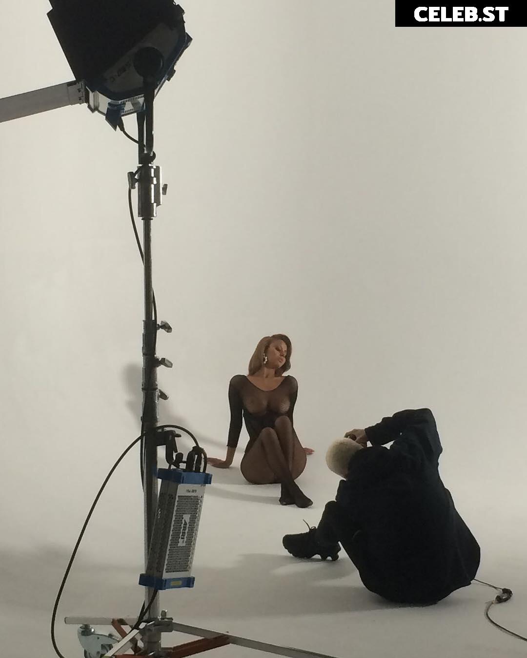 Zahia Dehar Image 2820711