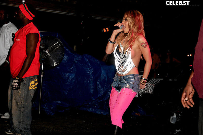 Tila Tequila Image 2820027