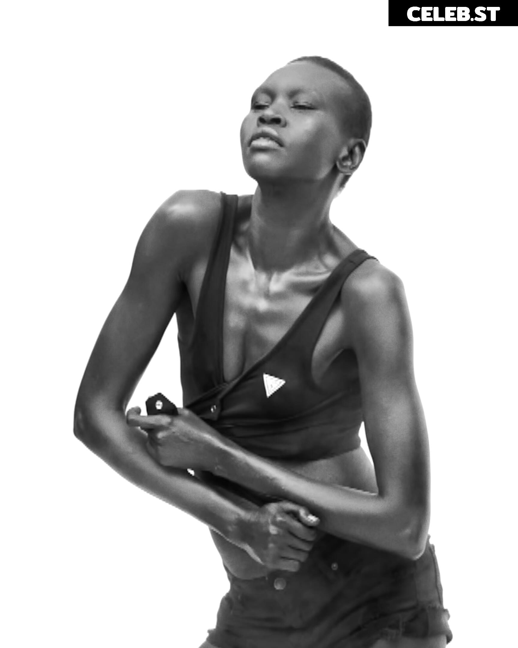 Caroline Winberg Image 2829585