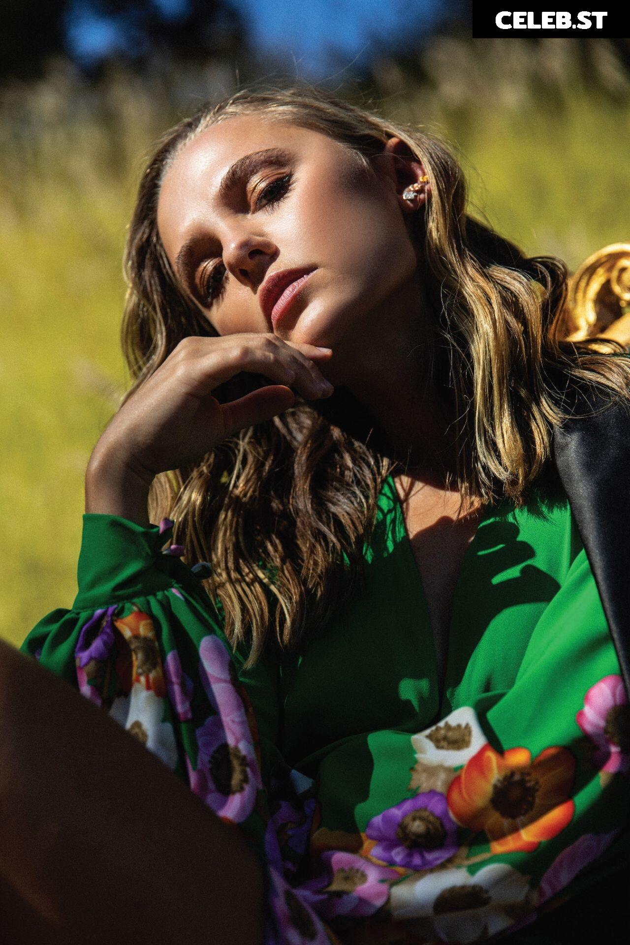 Madison Iseman Image 2828790