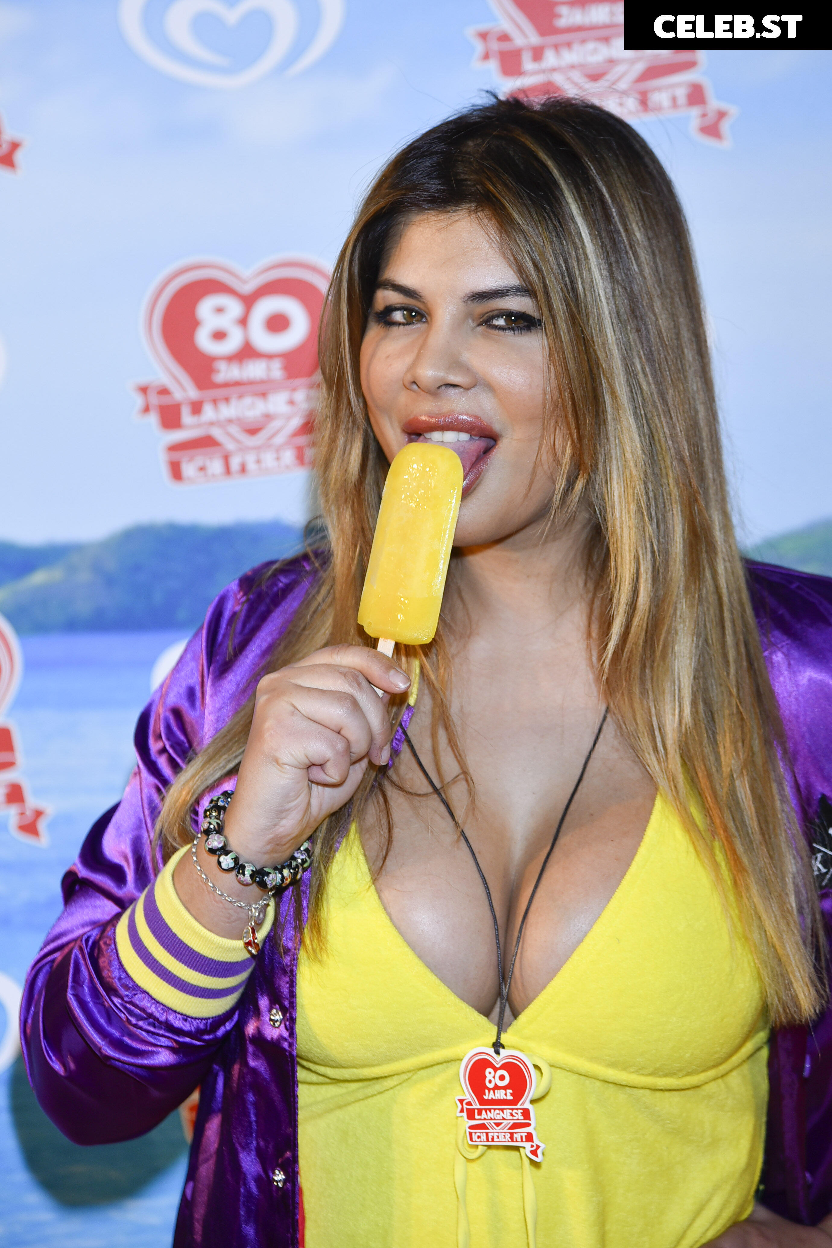 Indira Weis Image 2815791