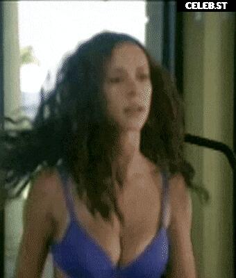 Jennifer Love Hewitt Image 2816492