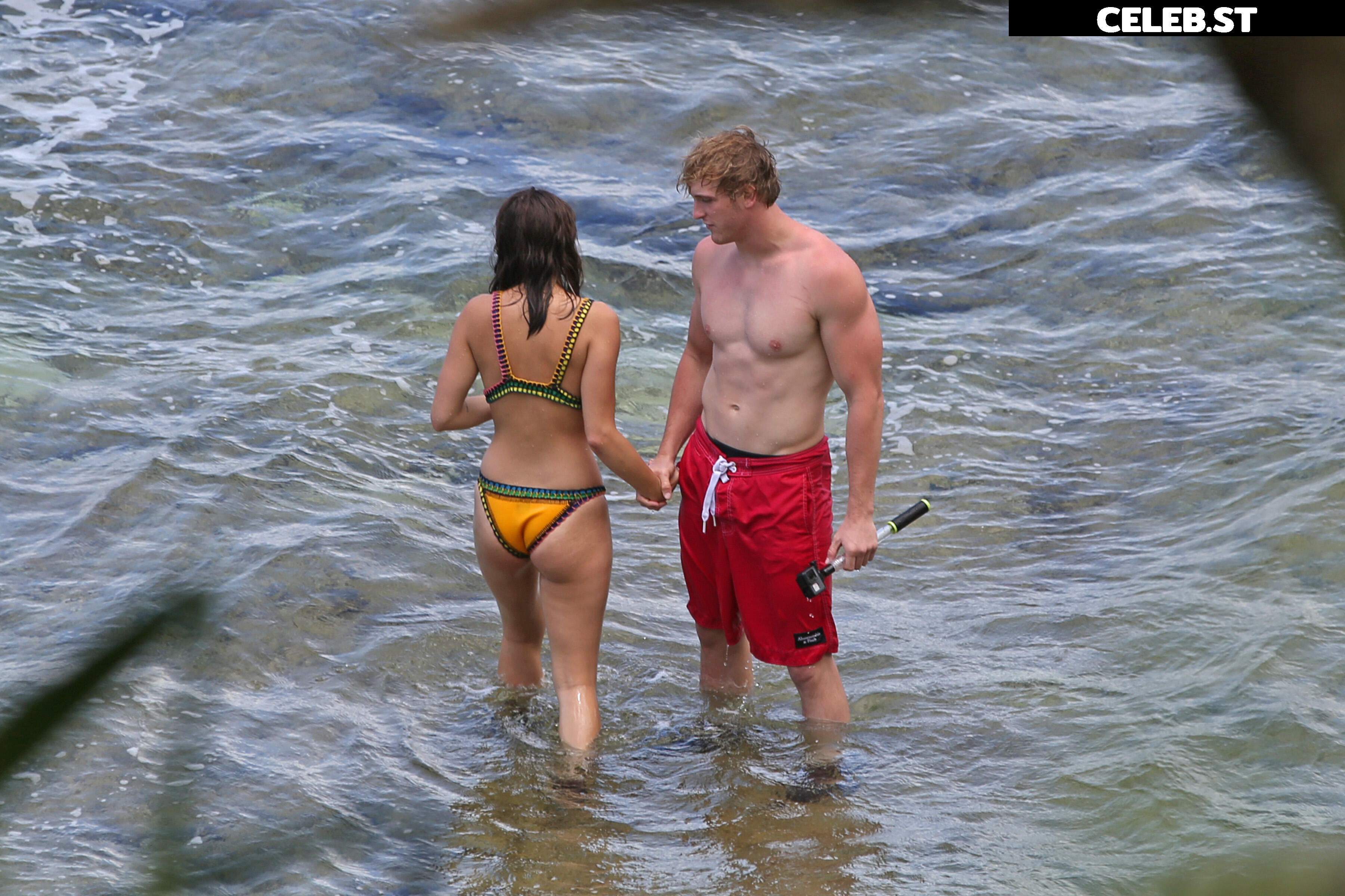 Chloe Bennet Image 2816453