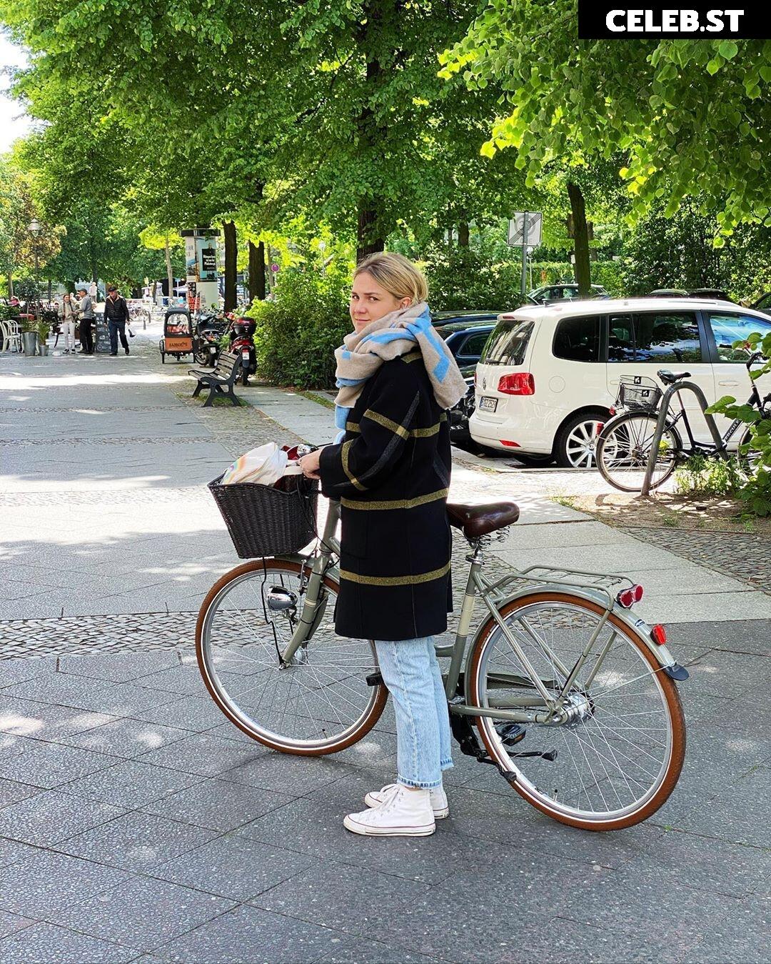 Alina Merkau Image 2816122