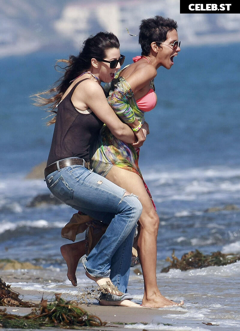 Halle Berry Image 2816052