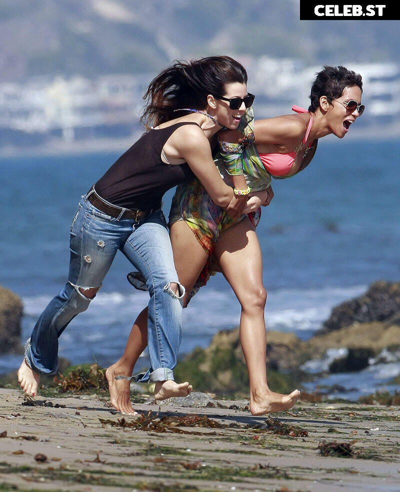 Halle Berry Image 2816038