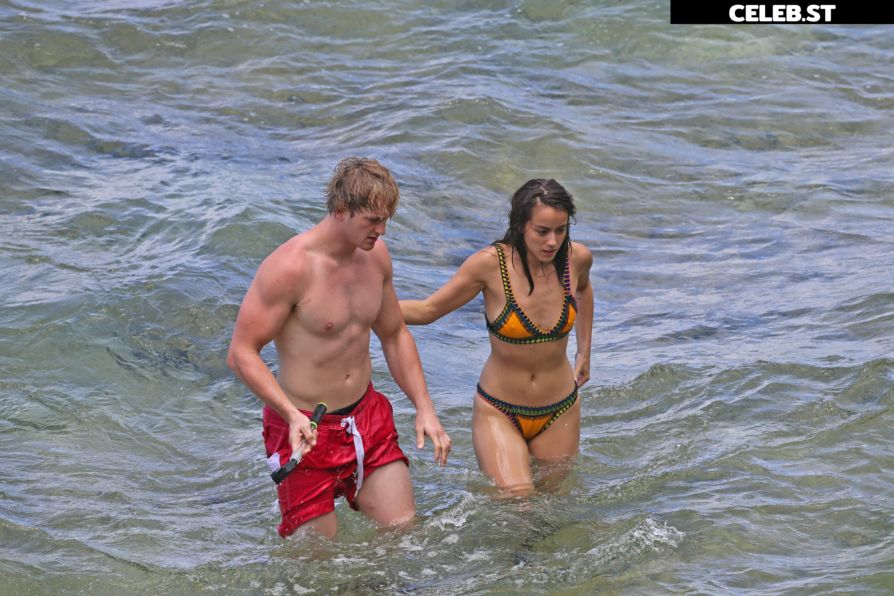 Chloe Bennet Image 2816900