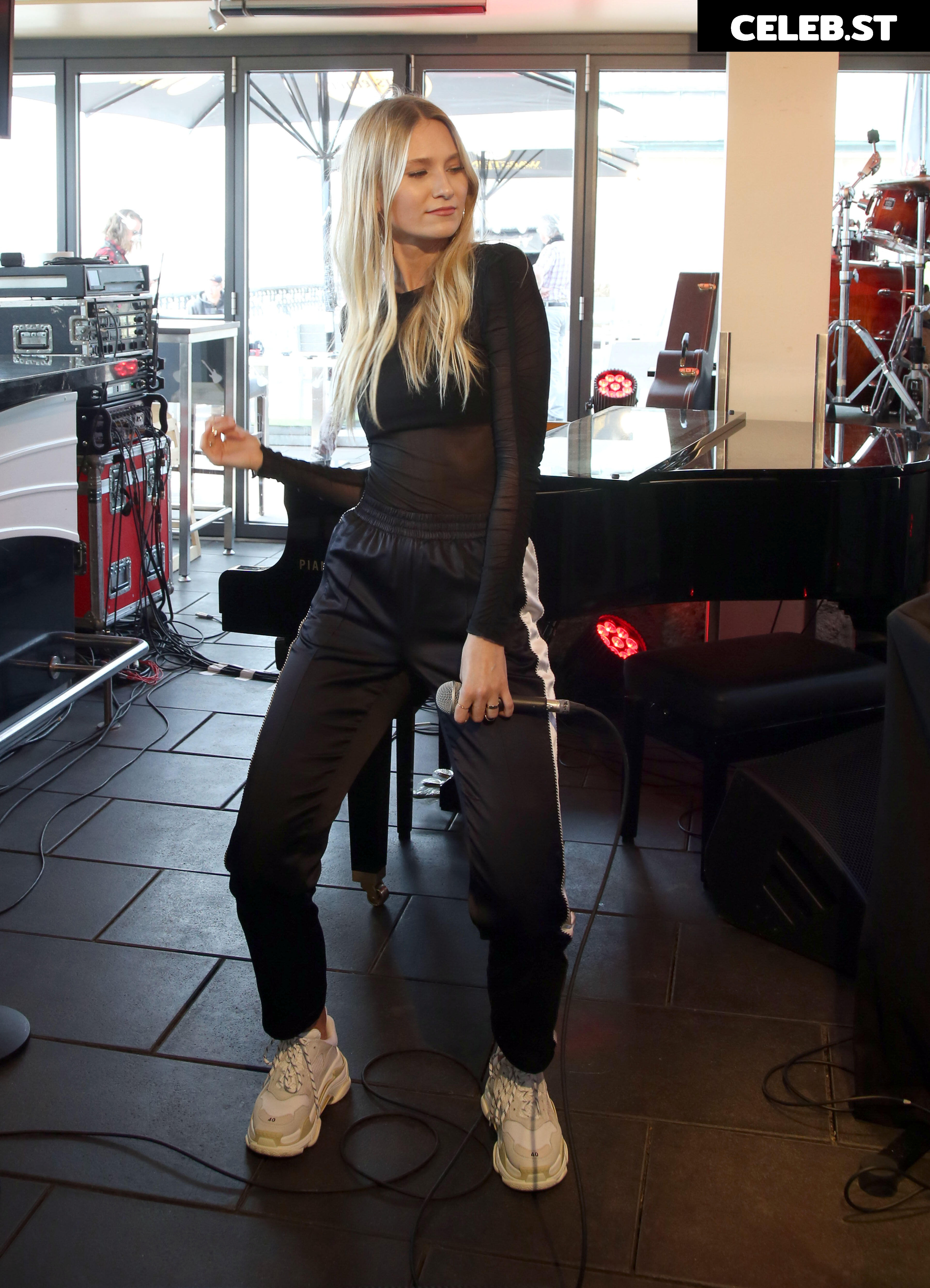 Carolin Niemczyk Image 2817839