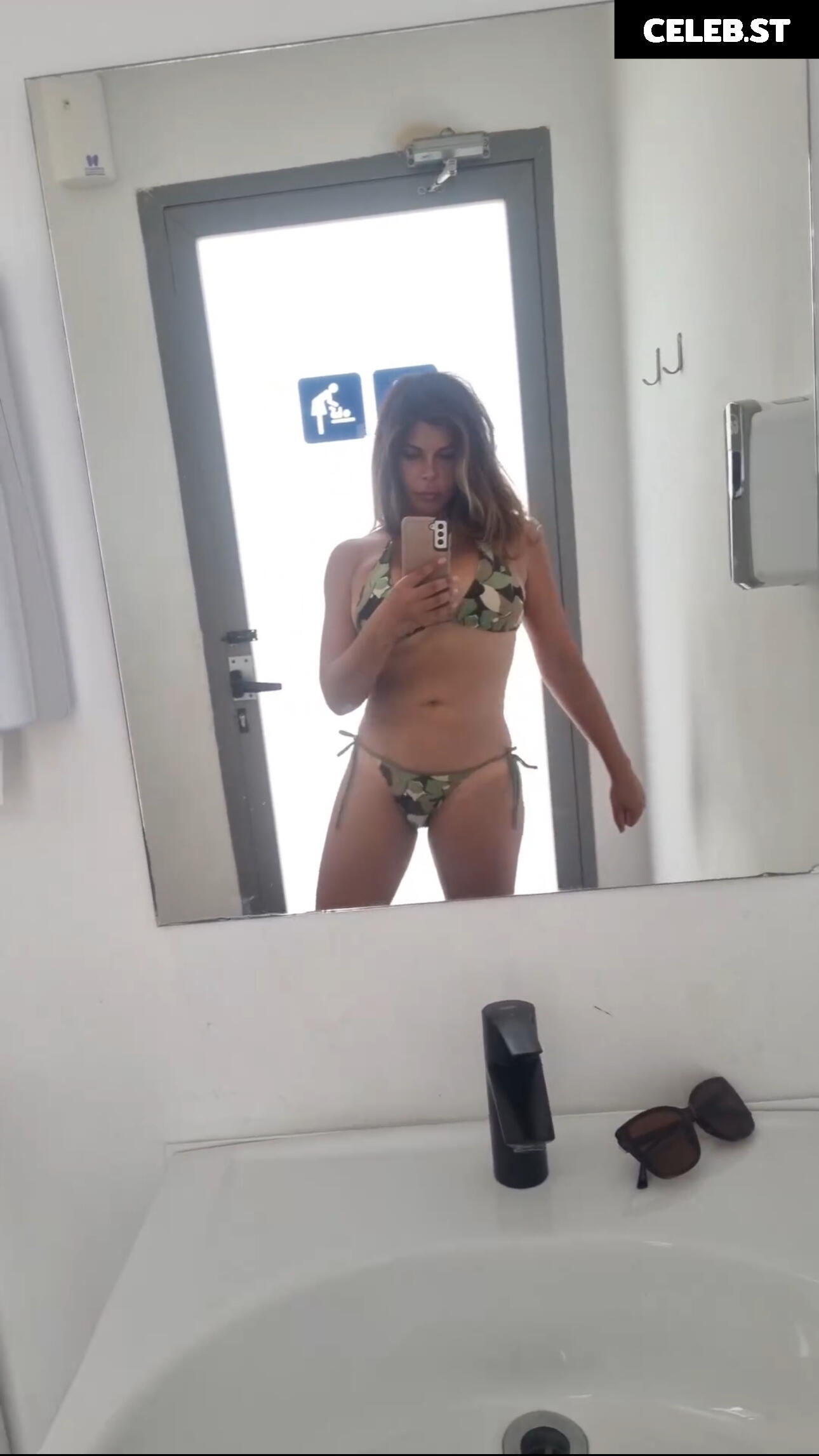 Indira Weis Image 2817020