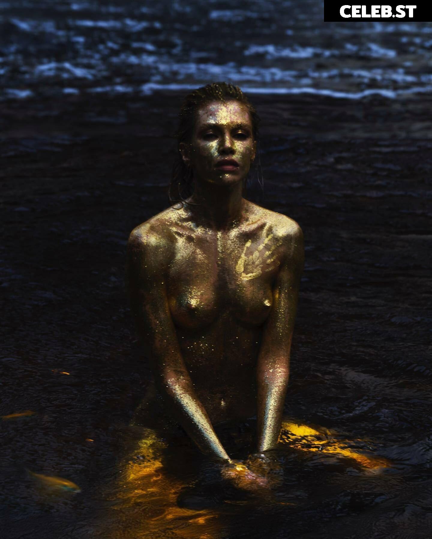 Stella Maxwell Image 2811971