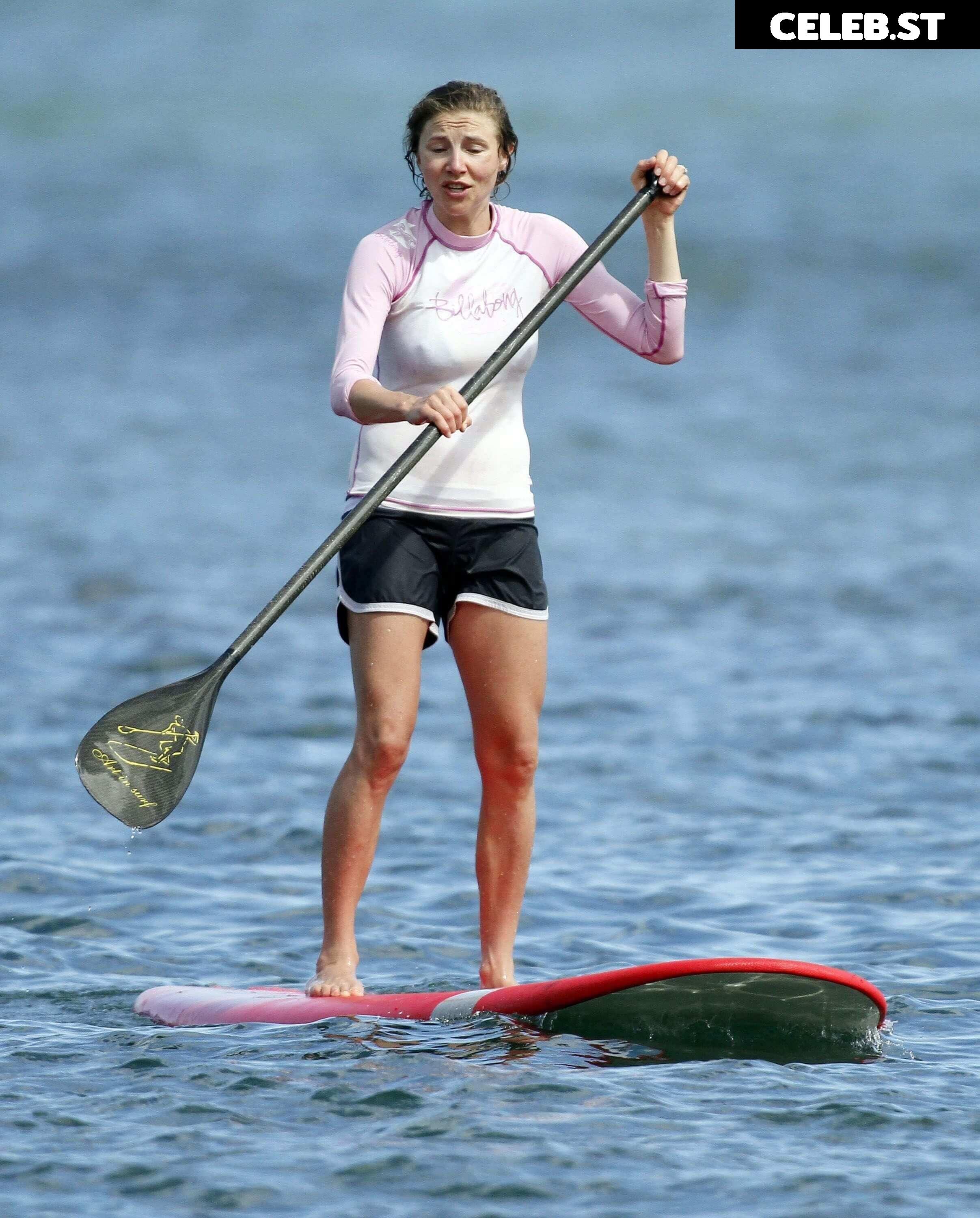 Sarah Chalke Image 2812847