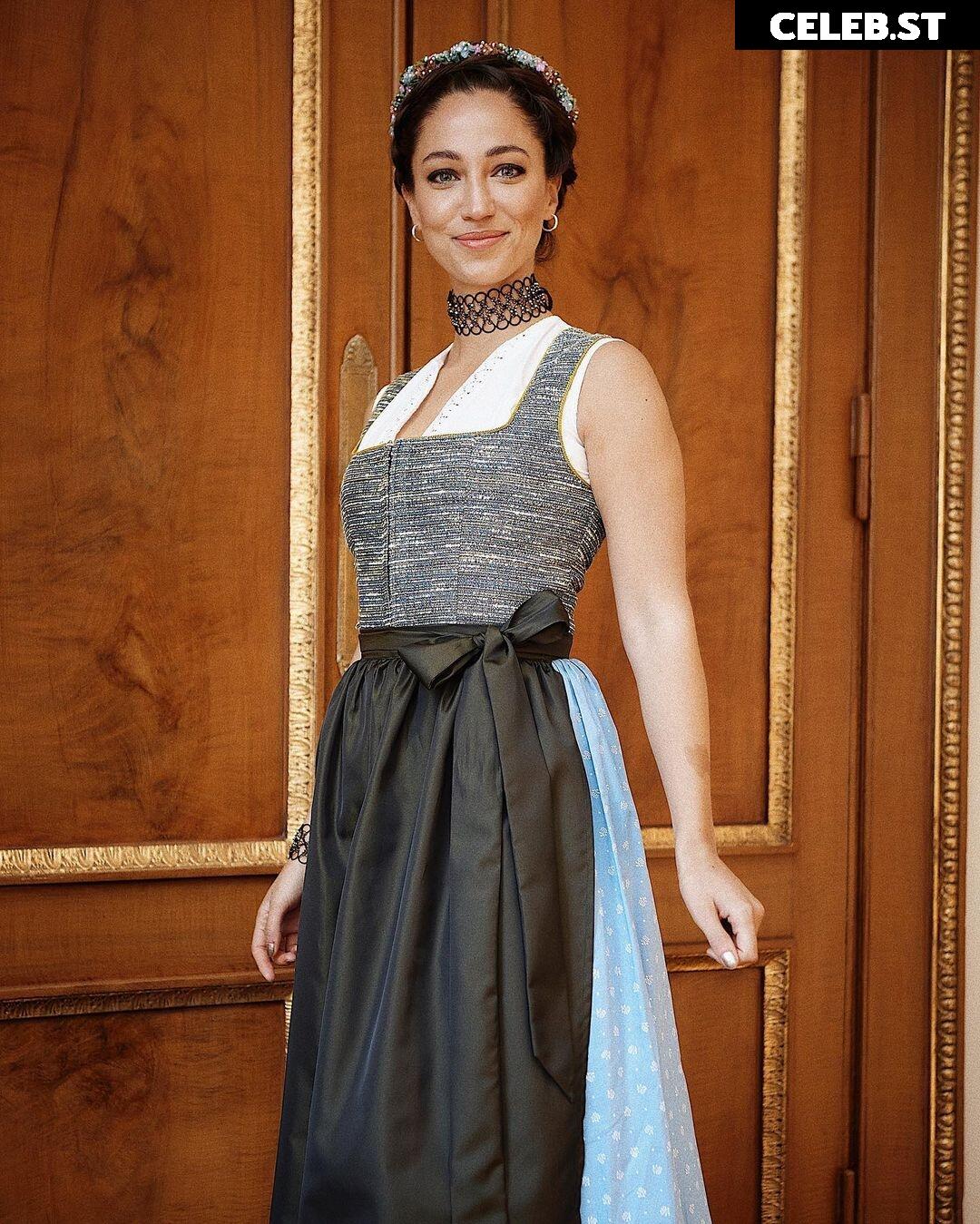 Vildan Cirpan Image 2812680