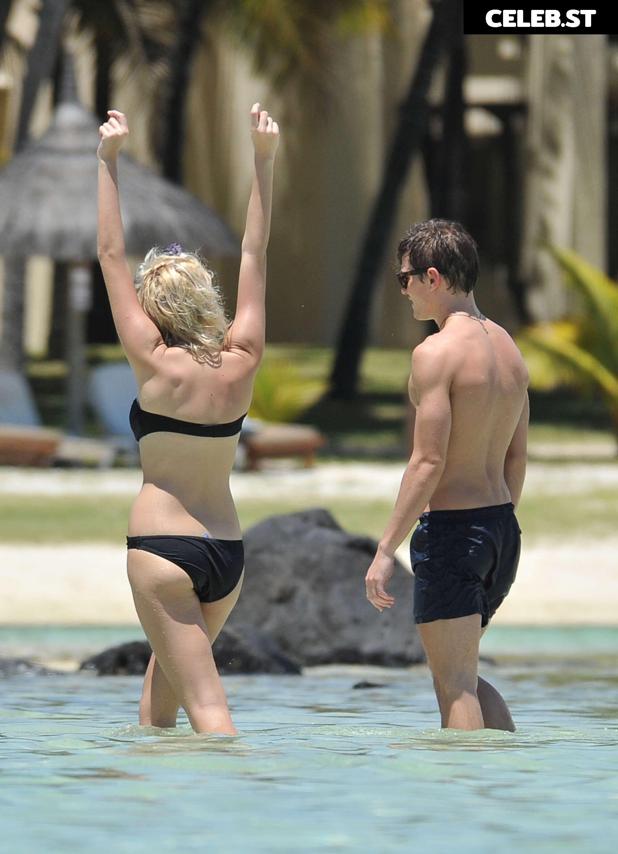 Pixie Lott Image 2812619