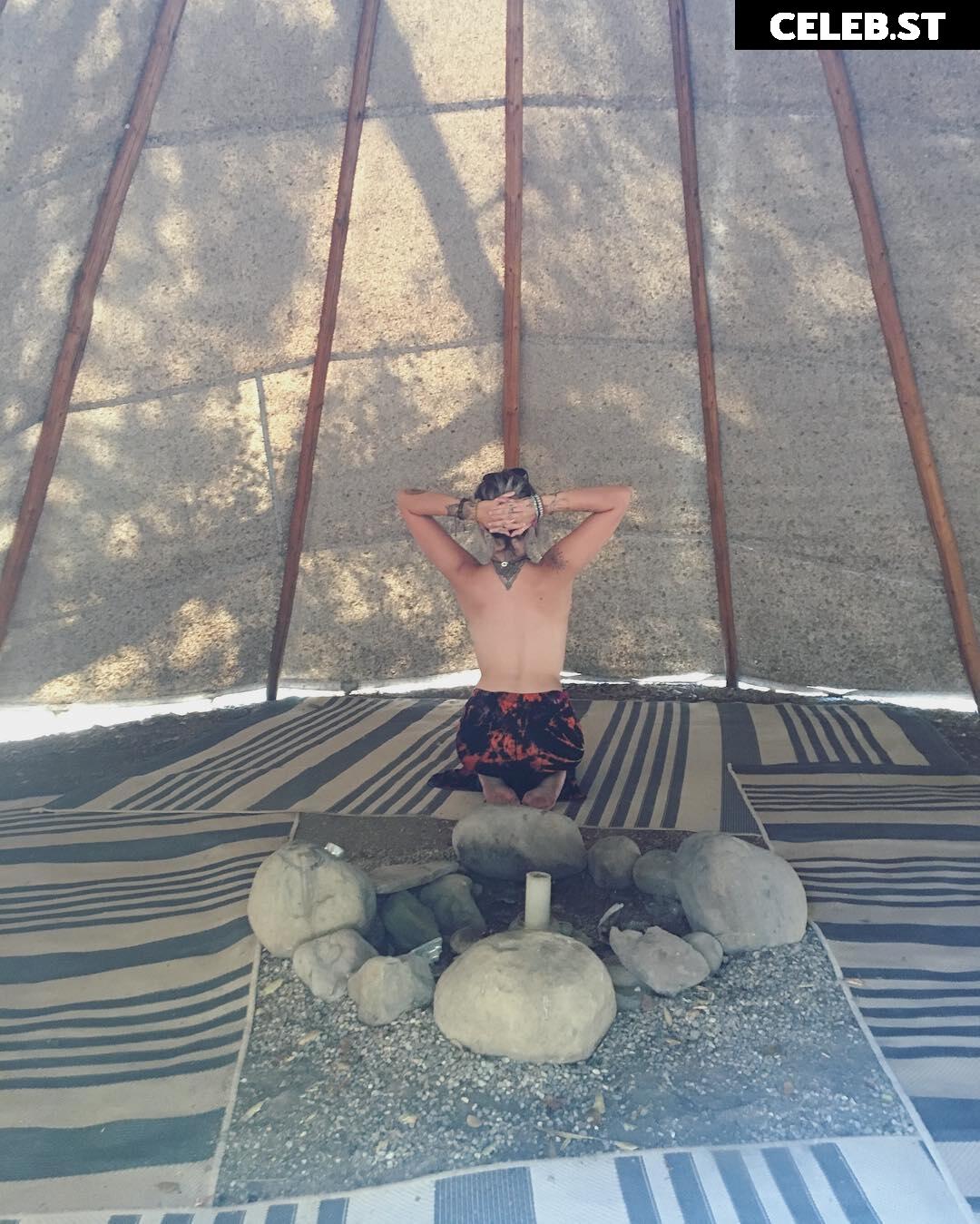 Paris Jackson Image 2813846