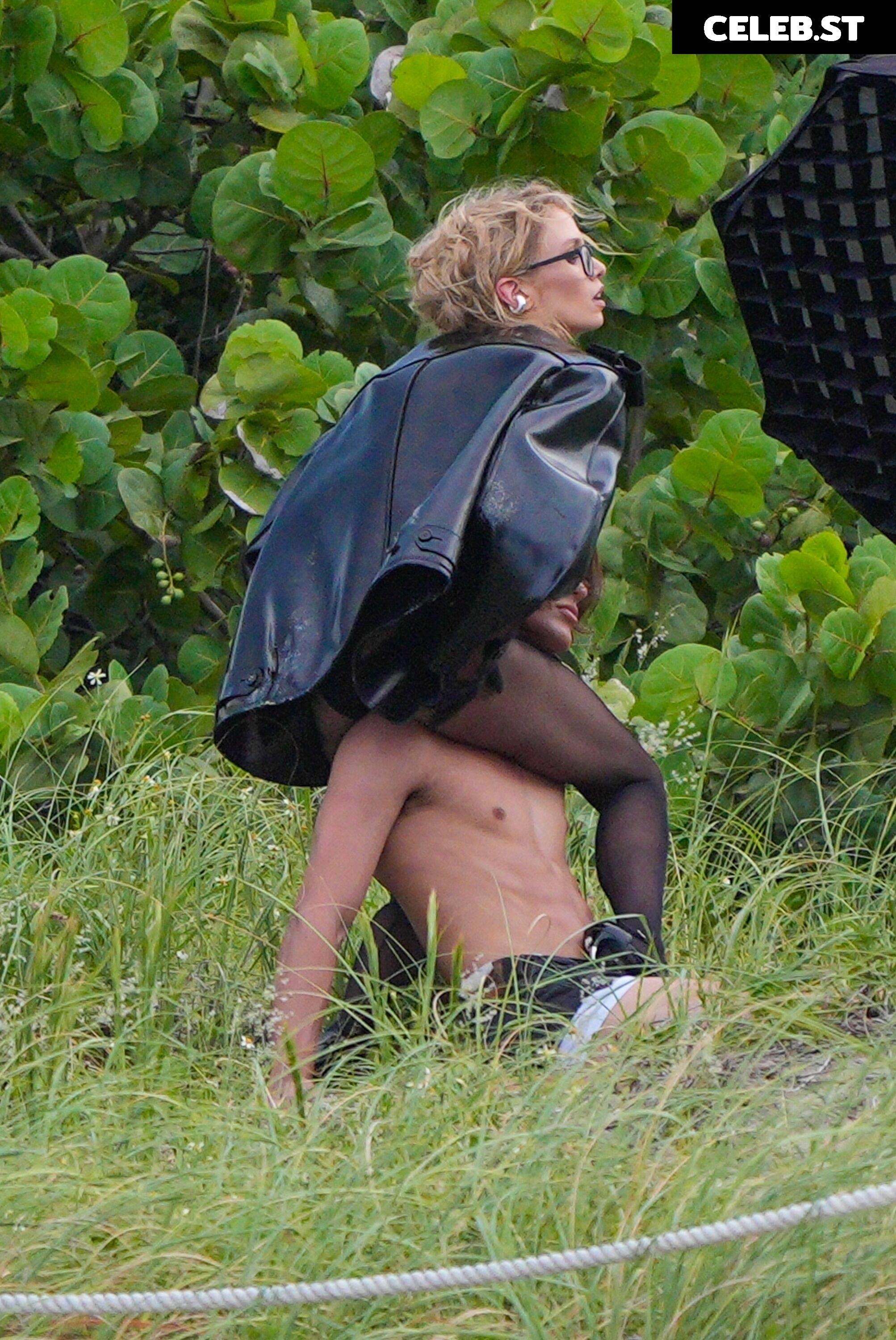 Stella Maxwell Image 2813153