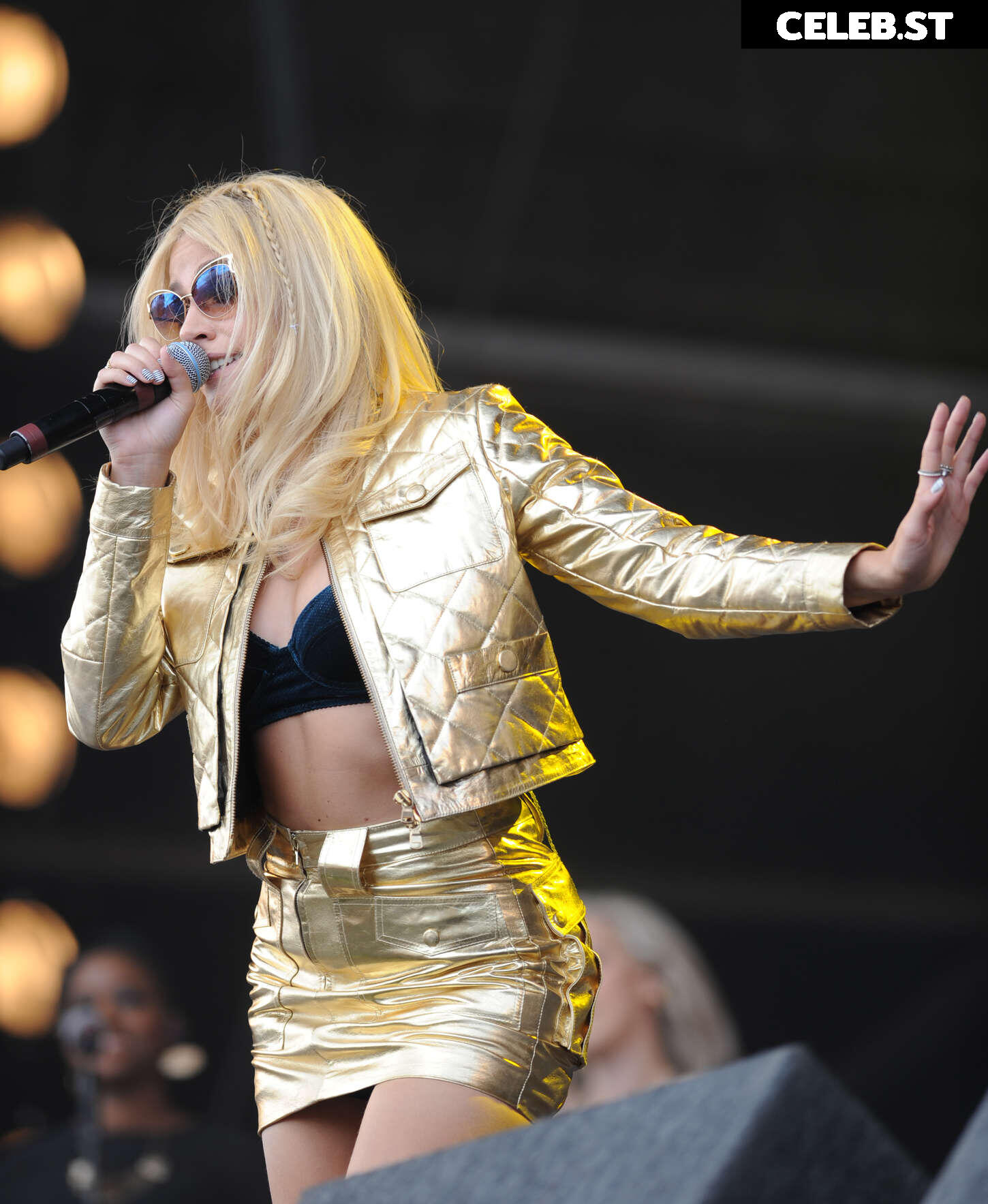 Pixie Lott Image 2813013