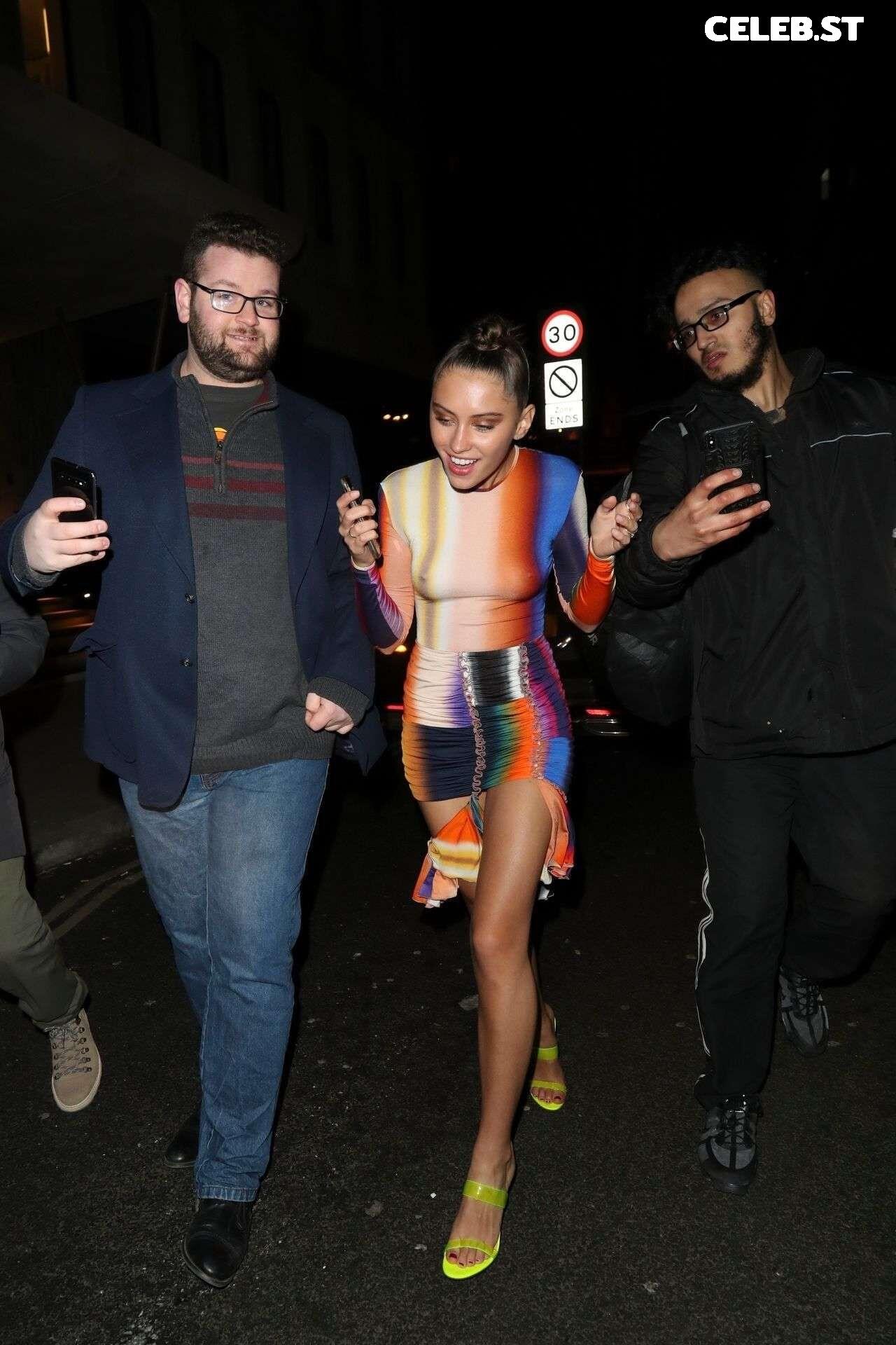 Iris Law Image 2819580