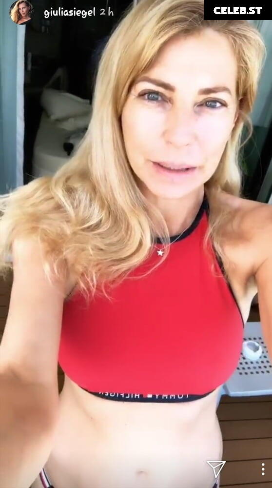 Giulia Siegel Image 2819703