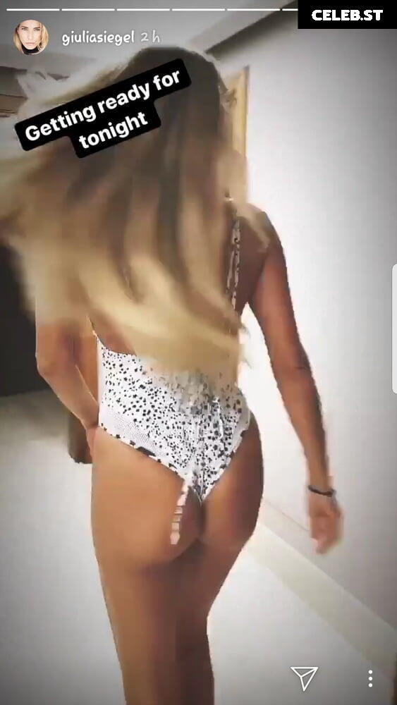 Giulia Siegel Image 2819631