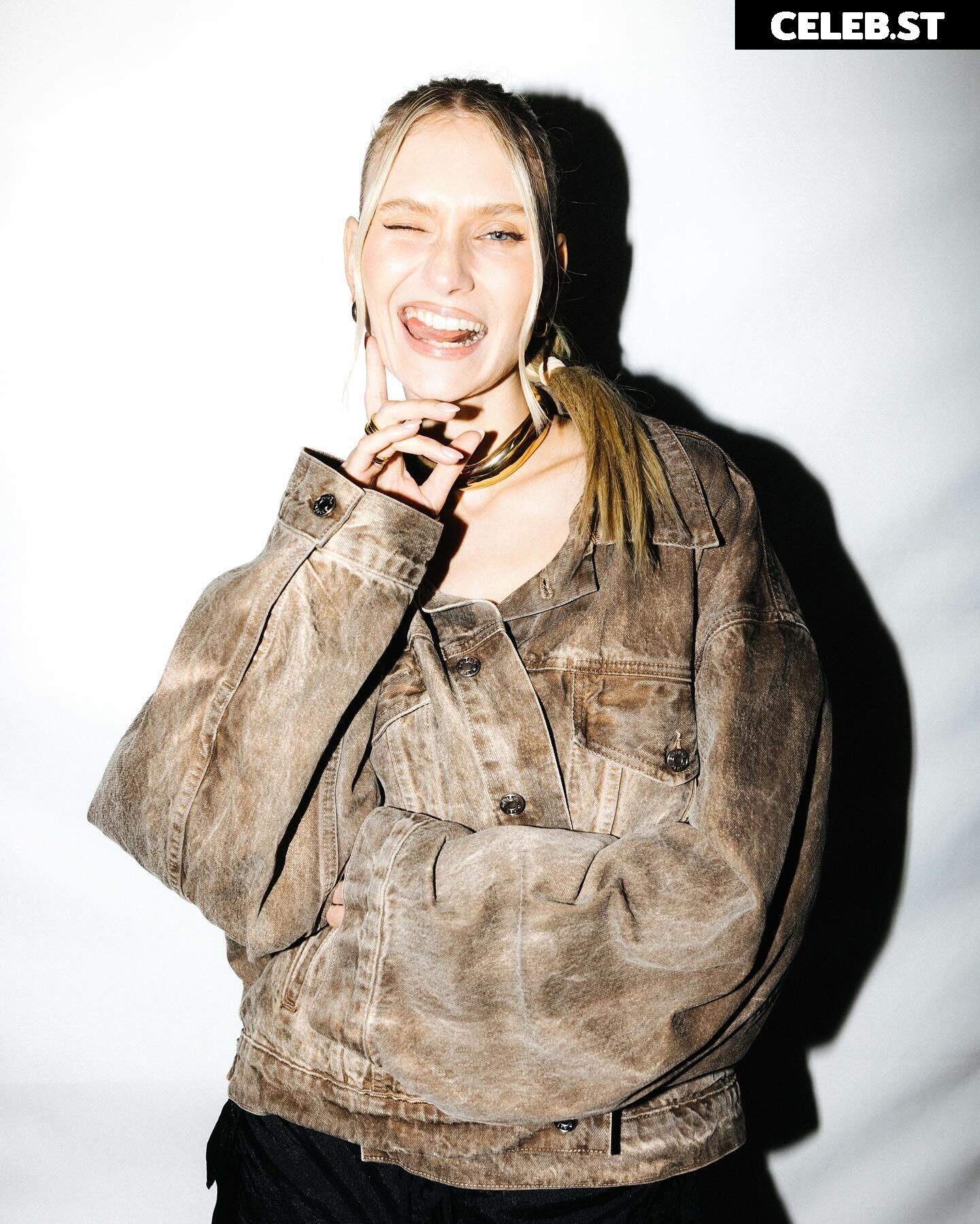 Carolin Niemczyk Image 2819146