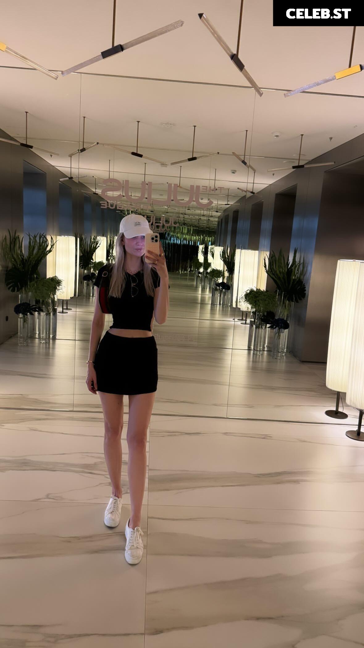 Carolin Niemczyk Image 2819204