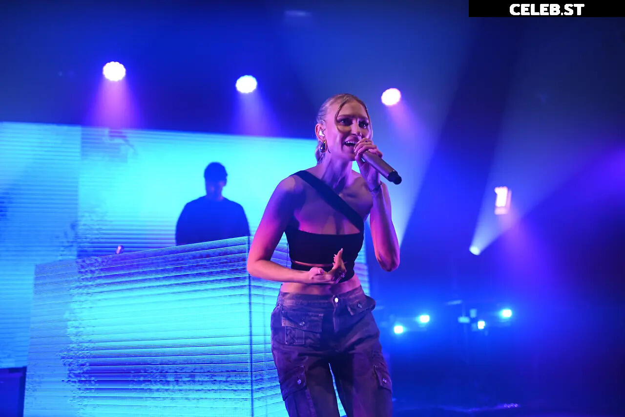 Carolin Niemczyk Image 2818592